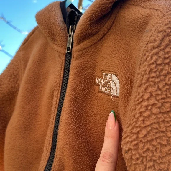 Toddler’s North Face Fleece Hoodie - Picture 7 of 8